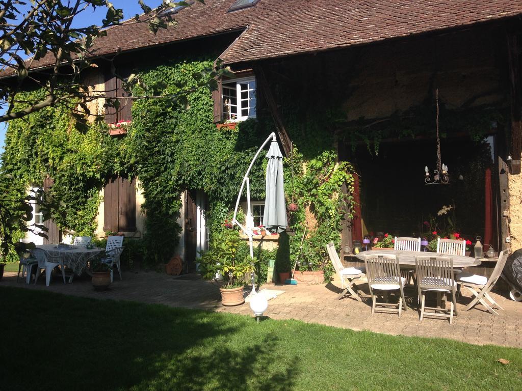 La Rolandiere Faverges-de-la-Tour Exterior photo